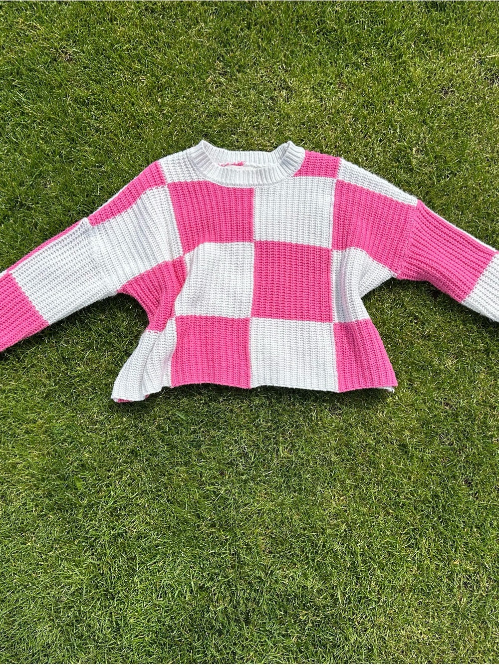 moon & madison Pink and White Checkered Crewneck Sweater